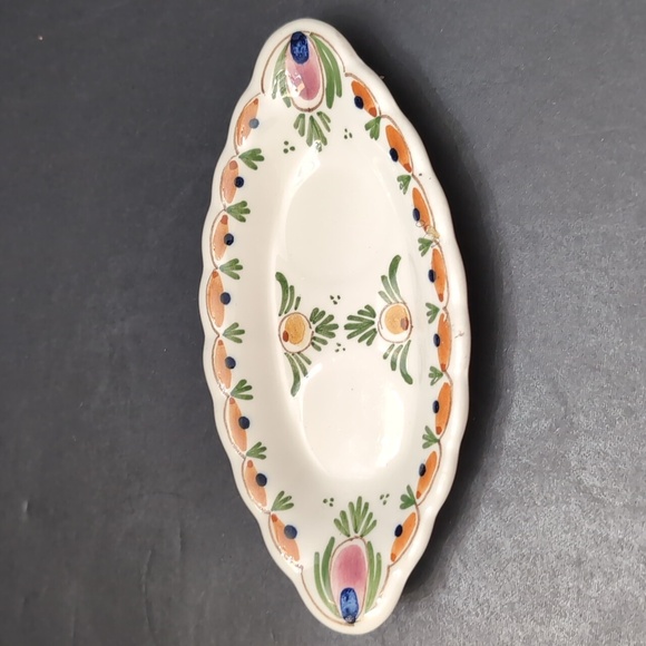 Vintage Delft Polychrome Set of Salt- Pepper Shakers with Tray. - Picture 7 of 10